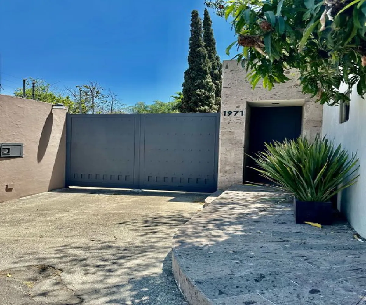 Casa En Venta,Colinas de San Javier,Calle Circuito Madrigal 1971, Zapopan, Jalisco 45110, 4 Habitaciones,4 Baños,Calle Circuito Madrigal,2,pSqGvEv