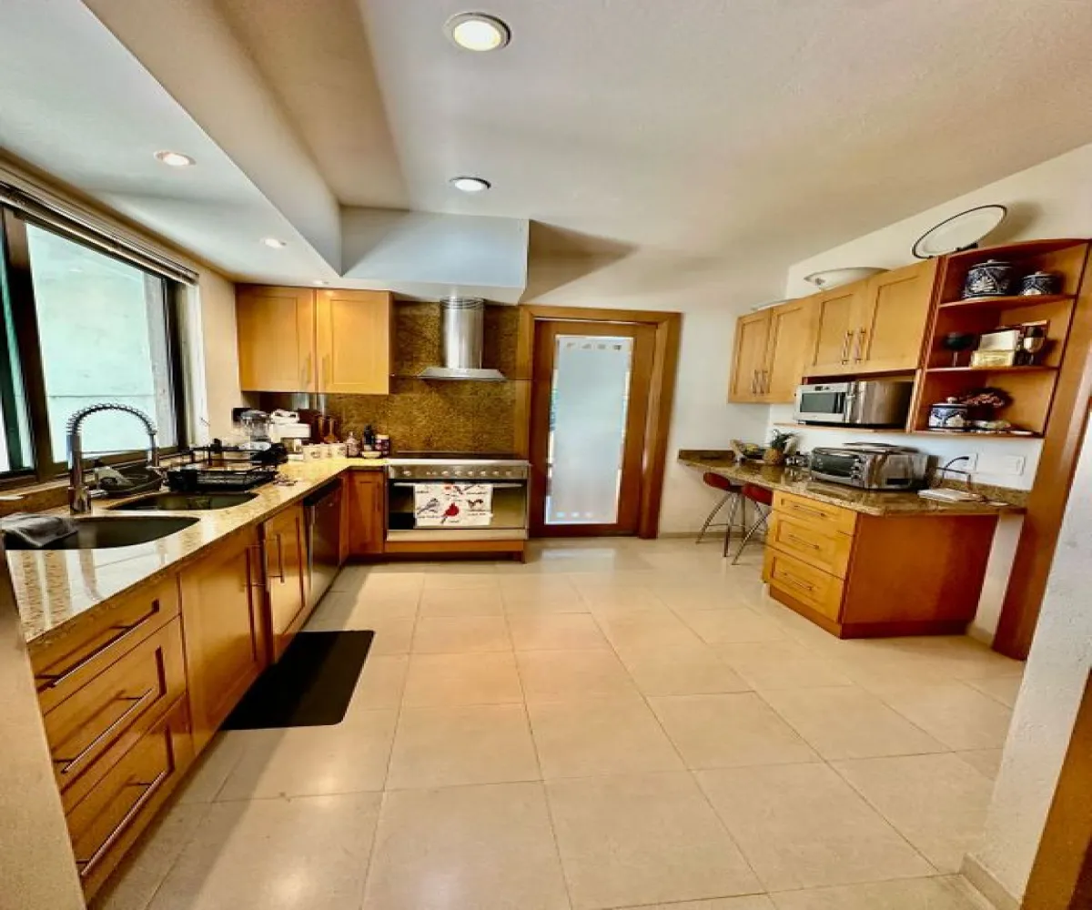 Casa En Venta,Colinas de San Javier,Calle Circuito Madrigal 1971, Zapopan, Jalisco 45110, 4 Habitaciones,4 Baños,Calle Circuito Madrigal,2,pSqGvEv