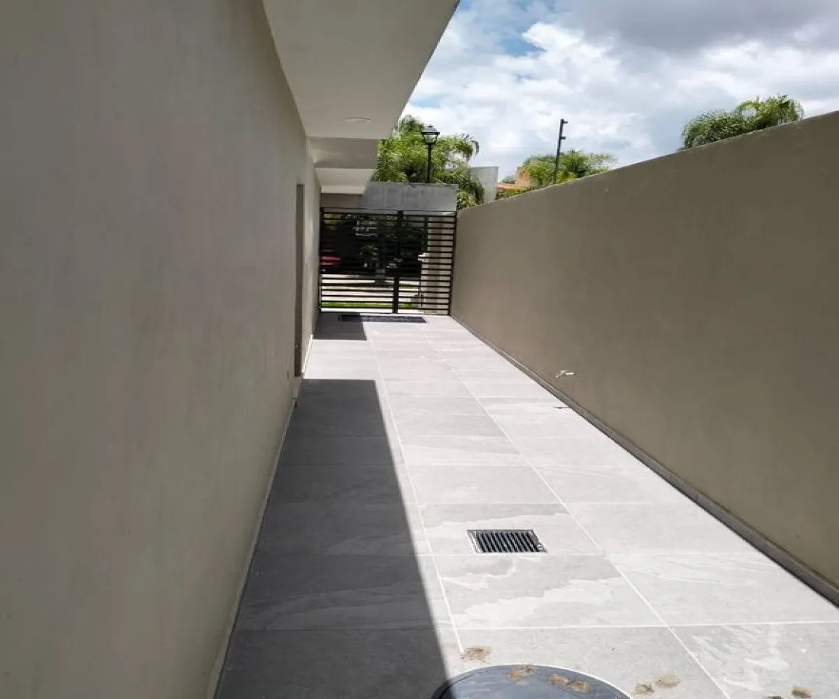 Casa En Venta,Jardín Real,Monarquia Sur 48, Zapopan, Jalisco 45136, 4 Habitaciones,4 Baños,Monarquia Sur,1,pmQA2WA