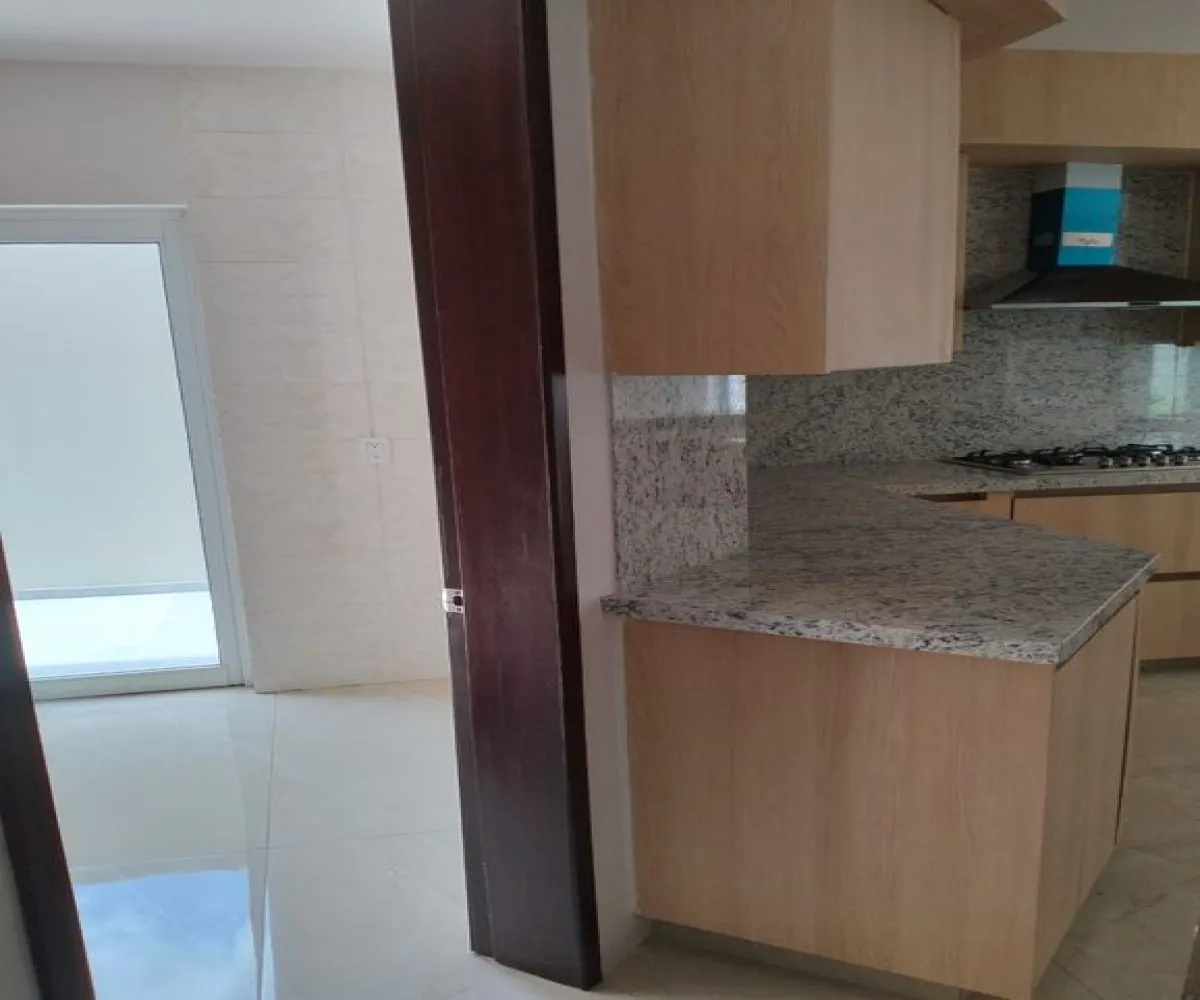 Casa En Venta,Jardín Real,Monarquia Sur 48, Zapopan, Jalisco 45136, 4 Habitaciones,4 Baños,Monarquia Sur,1,pmQA2WA