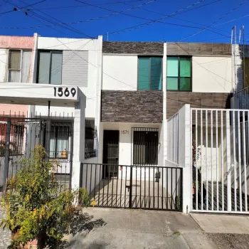 Casa En Venta,Paseos del Sol,Calle Jorge Bravo 1571, Zapopan, Jalisco 45079, 2 Habitaciones,2 Baños,Calle Jorge Bravo,1,pp7WtPH