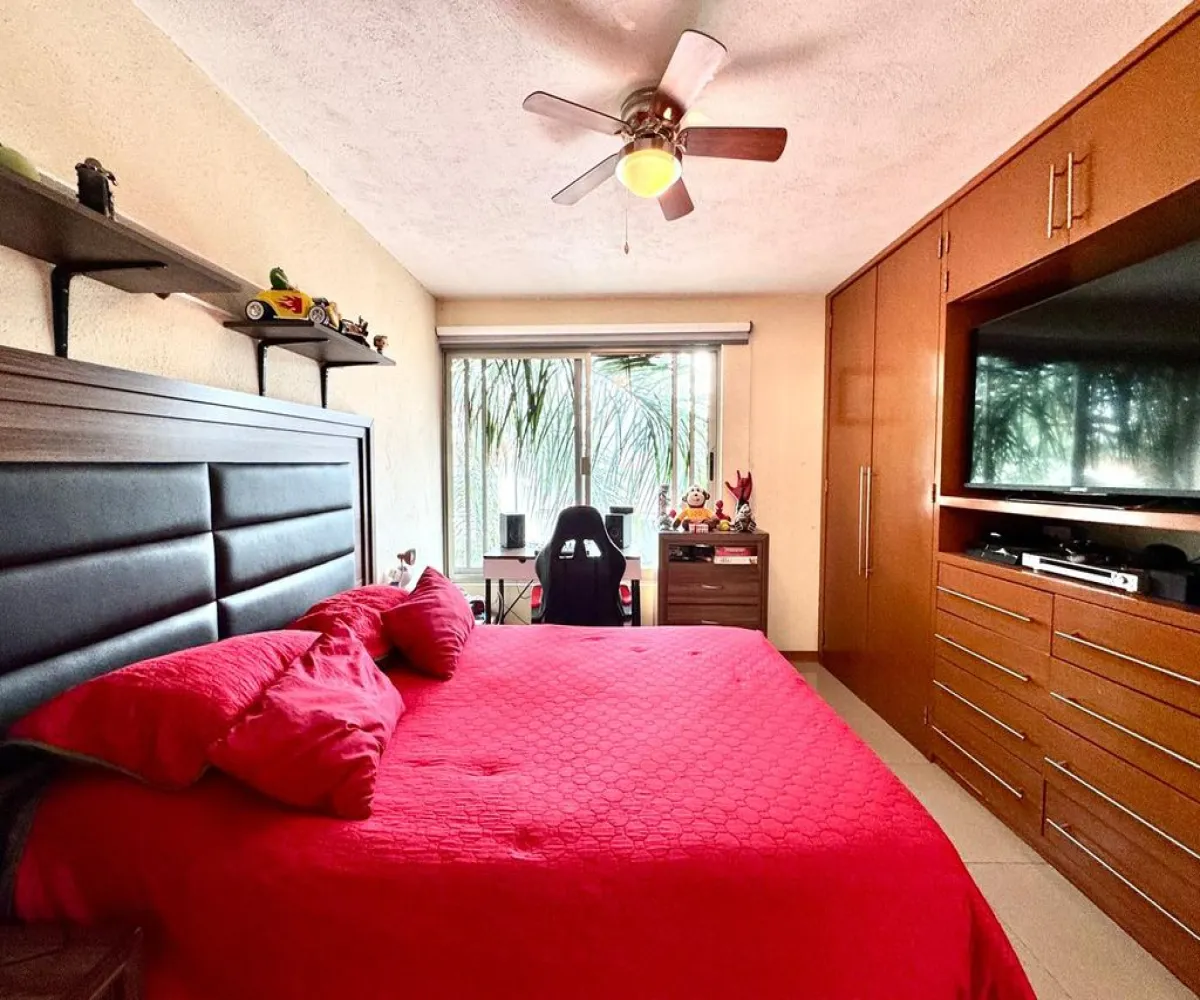 Casa En Venta,Bugambilias,Avenida Lorenzo Barcelata 510, Zapopan, Jalisco 45237, 4 Habitaciones,4 Baños,Avenida Lorenzo Barcelata,2,pdPBYi0