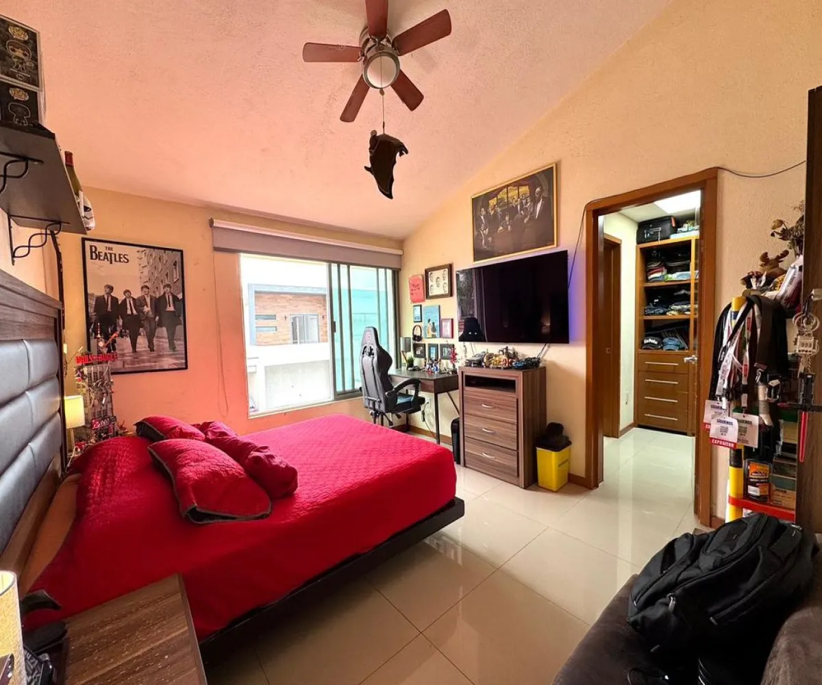 Casa En Venta,Bugambilias,Avenida Lorenzo Barcelata 510, Zapopan, Jalisco 45237, 4 Habitaciones,4 Baños,Avenida Lorenzo Barcelata,2,pdPBYi0