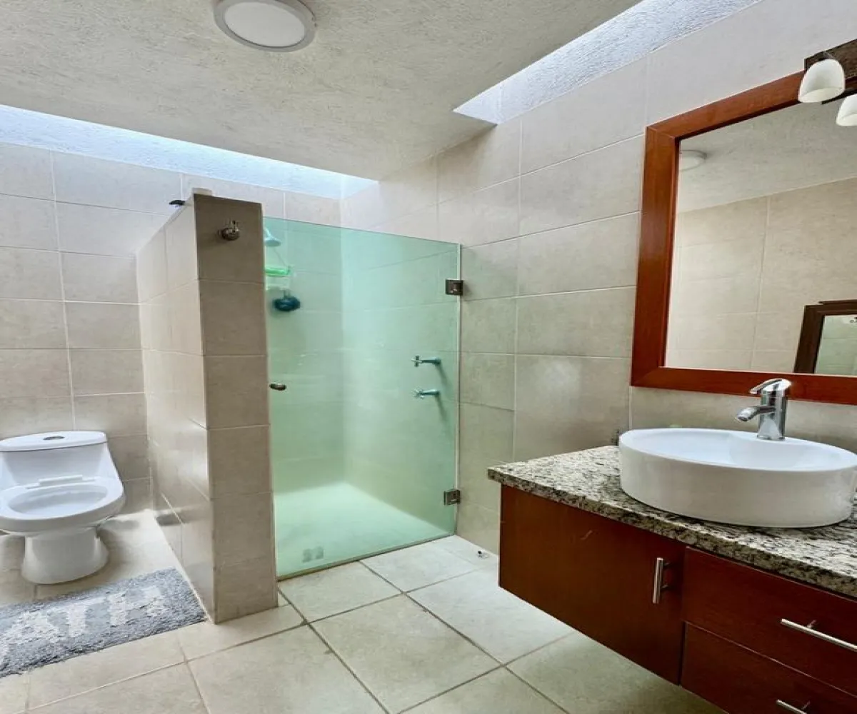 Casa En Venta,Bugambilias,Avenida Lorenzo Barcelata 510, Zapopan, Jalisco 45237, 4 Habitaciones,4 Baños,Avenida Lorenzo Barcelata,2,pdPBYi0