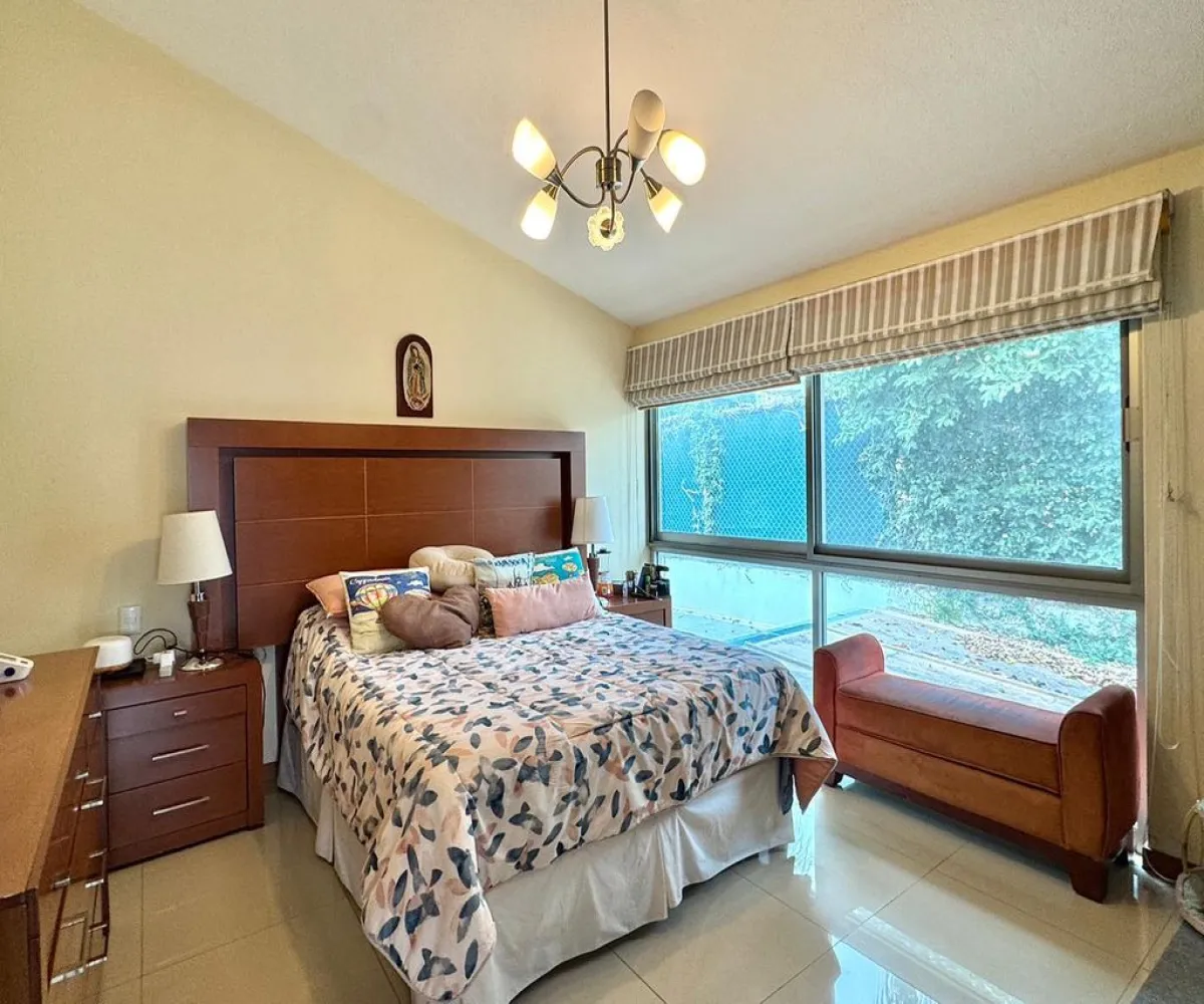 Casa En Venta,Bugambilias,Avenida Lorenzo Barcelata 510, Zapopan, Jalisco 45237, 4 Habitaciones,4 Baños,Avenida Lorenzo Barcelata,2,pdPBYi0