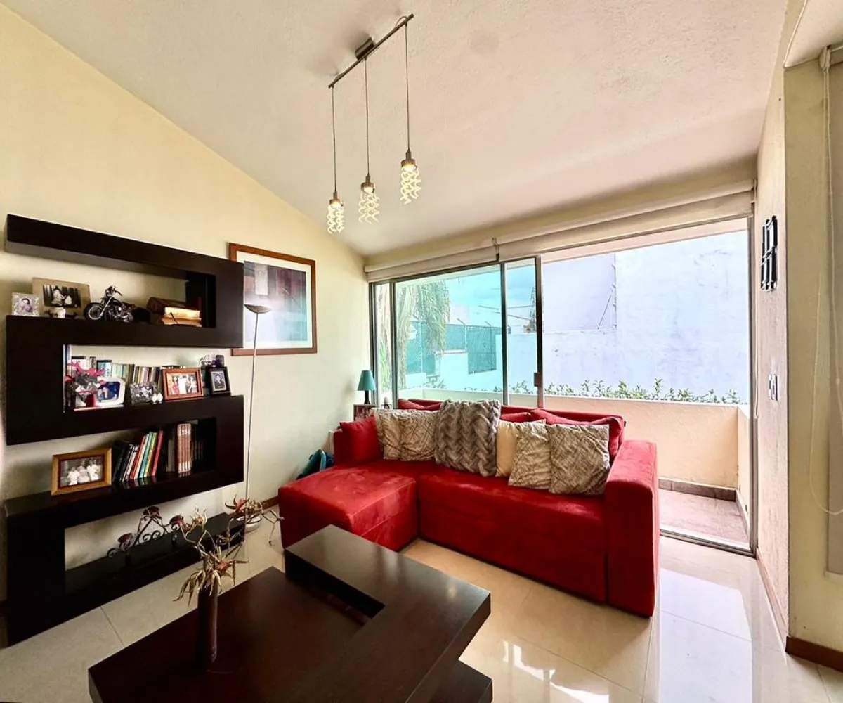 Casa En Venta,Bugambilias,Avenida Lorenzo Barcelata 510, Zapopan, Jalisco 45237, 4 Habitaciones,4 Baños,Avenida Lorenzo Barcelata,2,pdPBYi0