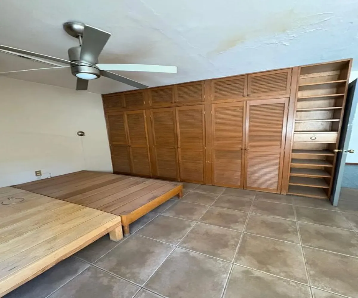 Casa En Venta,Arcos,Calle José Guadalupe Montenegro 2373, Guadalajara, Jalisco 44140, 4 Habitaciones,3 Baños,Calle José Guadalupe Montenegro,2,pVUWtzp