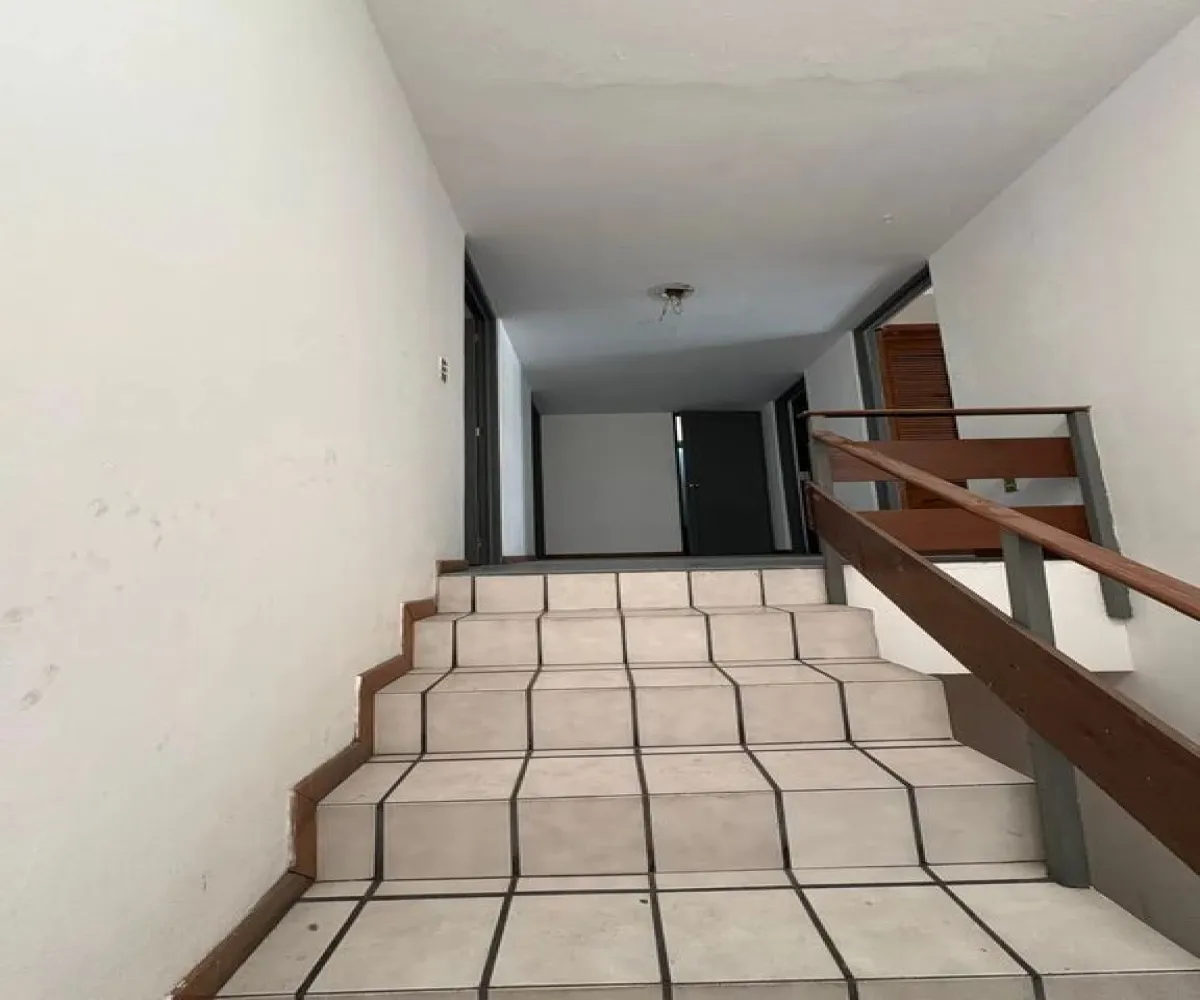 Casa En Venta,Arcos,Calle José Guadalupe Montenegro 2373, Guadalajara, Jalisco 44140, 4 Habitaciones,3 Baños,Calle José Guadalupe Montenegro,2,pVUWtzp