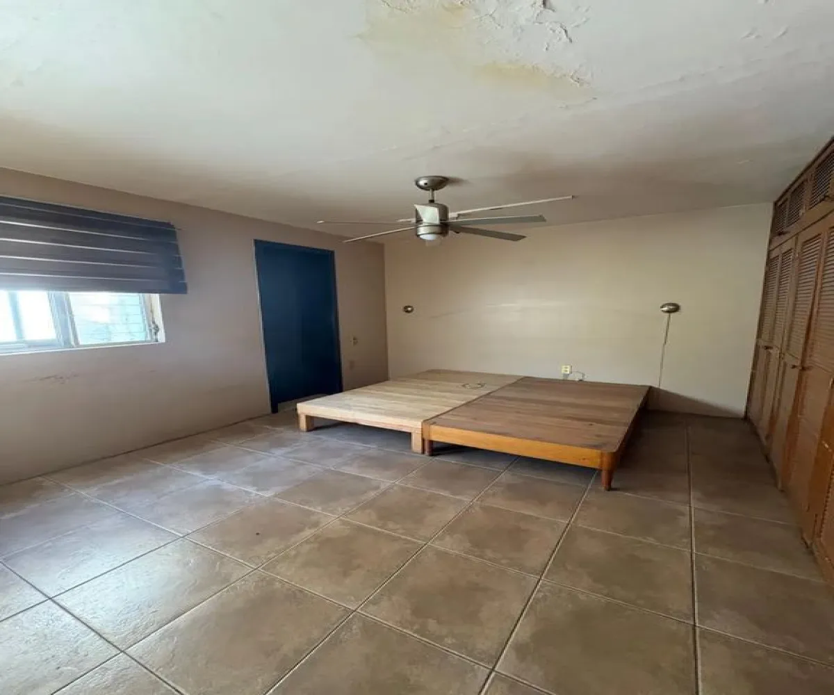 Casa En Venta,Arcos,Calle José Guadalupe Montenegro 2373, Guadalajara, Jalisco 44140, 4 Habitaciones,3 Baños,Calle José Guadalupe Montenegro,2,pVUWtzp