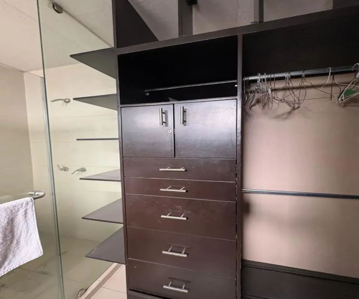 Casa En Venta,Arcos,Calle José Guadalupe Montenegro 2373, Guadalajara, Jalisco 44140, 4 Habitaciones,3 Baños,Calle José Guadalupe Montenegro,2,pVUWtzp