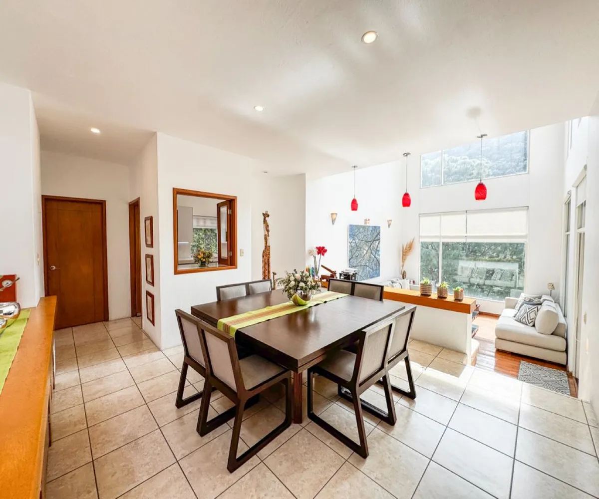 Casa En Venta,El Palomar,Paseo de Los Alamos 136, Tlajomulco de Zúñiga, Jalisco 45643, 3 Habitaciones,3 Baños,Paseo de Los Alamos,2,prciezb