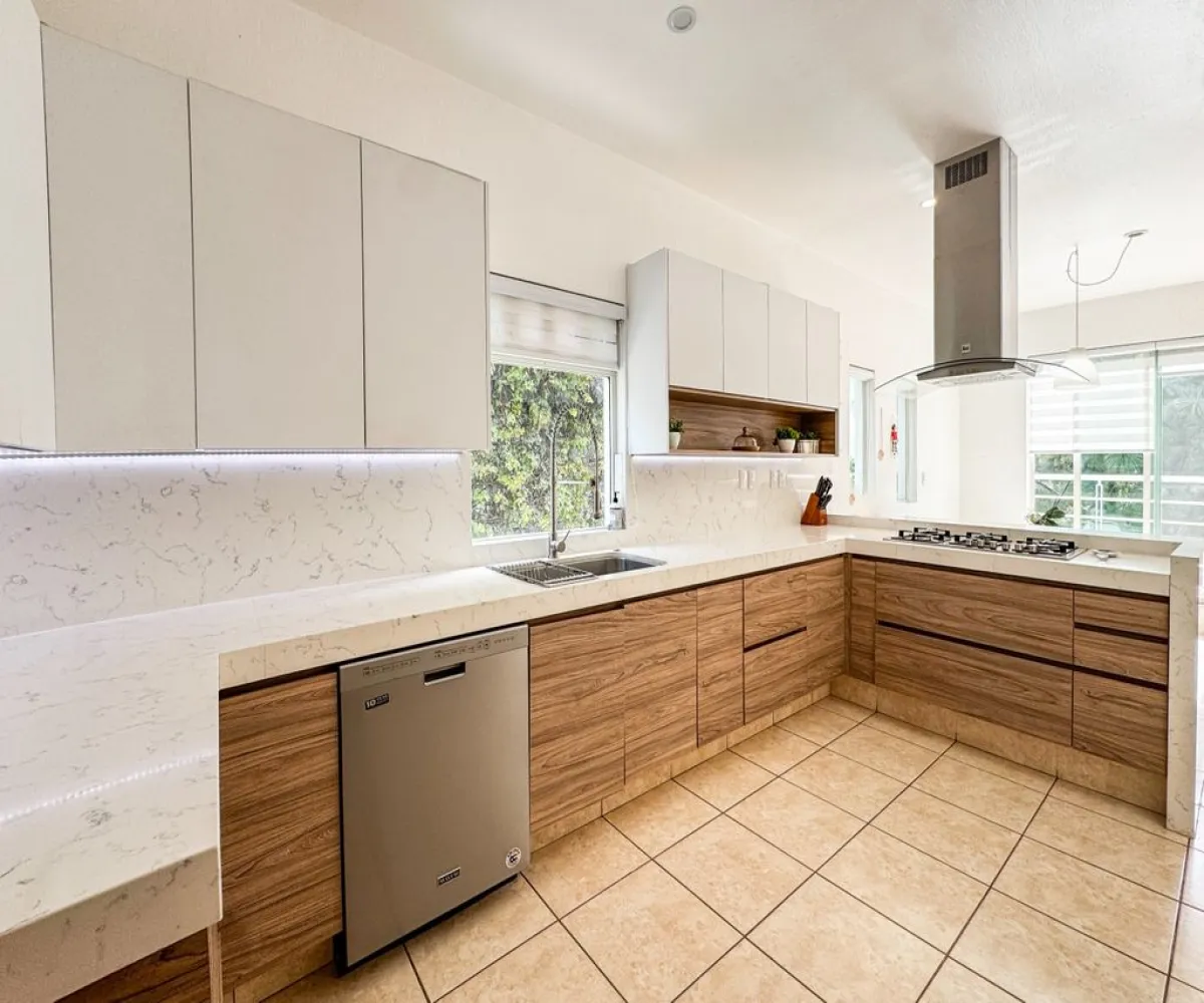 Casa En Venta,El Palomar,Paseo de Los Alamos 136, Tlajomulco de Zúñiga, Jalisco 45643, 3 Habitaciones,3 Baños,Paseo de Los Alamos,2,prciezb