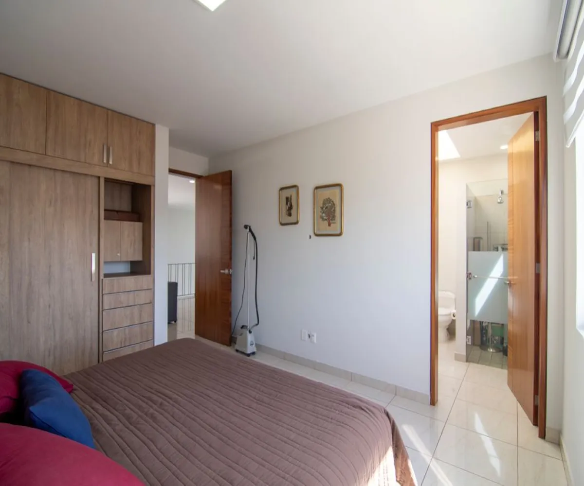 Casa En Venta,Paseo de Las Aves y Jardines de San Sebastián,Rinconada Santa Anita S/N, Tlajomulco de Zúñiga, Jalisco 45650, 1 Cuarto,1 Baño,Rinconada Santa Anita,1,pQ6ZyVZ