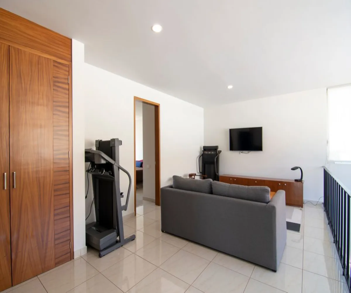 Casa En Venta,Paseo de Las Aves y Jardines de San Sebastián,Rinconada Santa Anita S/N, Tlajomulco de Zúñiga, Jalisco 45650, 1 Cuarto,1 Baño,Rinconada Santa Anita,1,pQ6ZyVZ