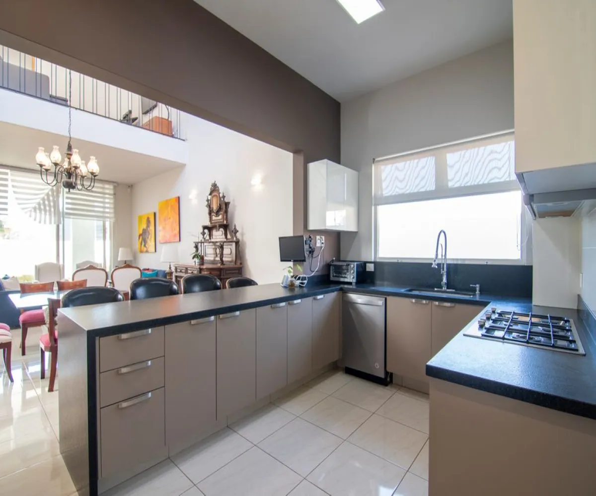 Casa En Venta,Paseo de Las Aves y Jardines de San Sebastián,Rinconada Santa Anita S/N, Tlajomulco de Zúñiga, Jalisco 45650, 1 Cuarto,1 Baño,Rinconada Santa Anita,1,pQ6ZyVZ