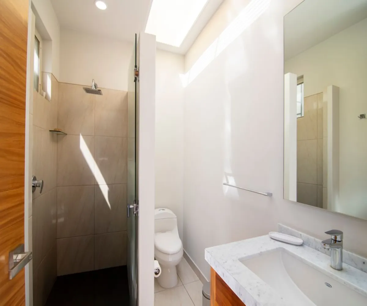 Casa En Venta,Paseo de Las Aves y Jardines de San Sebastián,Rinconada Santa Anita S/N, Tlajomulco de Zúñiga, Jalisco 45650, 1 Cuarto,1 Baño,Rinconada Santa Anita,1,pQ6ZyVZ