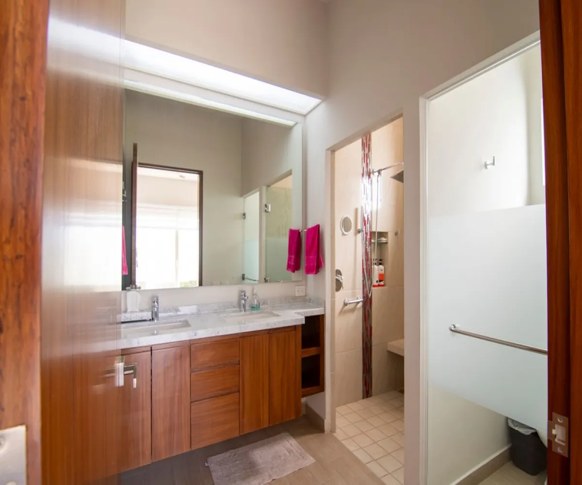 Casa En Venta,Paseo de Las Aves y Jardines de San Sebastián,Rinconada Santa Anita S/N, Tlajomulco de Zúñiga, Jalisco 45650, 1 Cuarto,1 Baño,Rinconada Santa Anita,1,pQ6ZyVZ