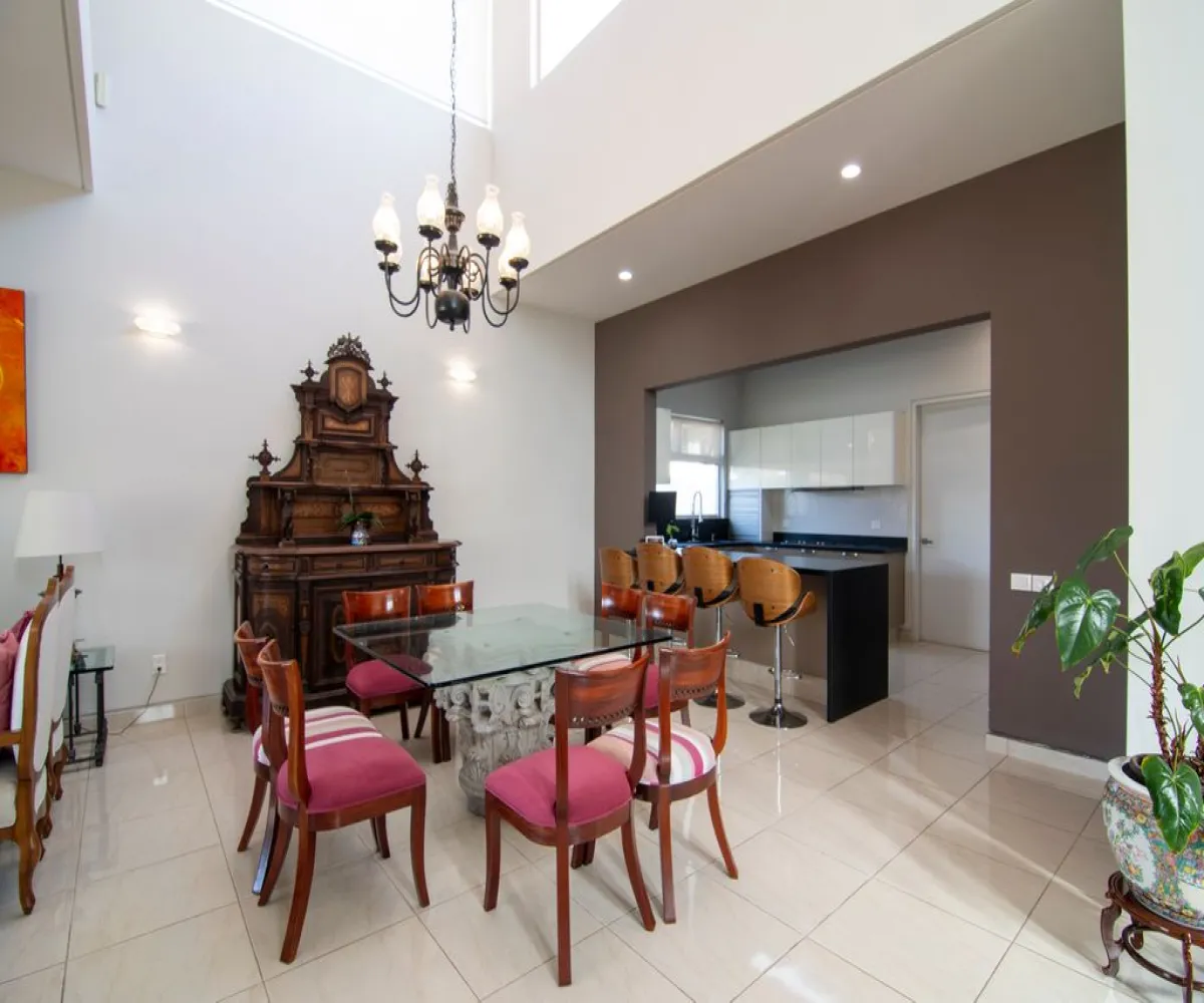 Casa En Venta,Paseo de Las Aves y Jardines de San Sebastián,Rinconada Santa Anita S/N, Tlajomulco de Zúñiga, Jalisco 45650, 1 Cuarto,1 Baño,Rinconada Santa Anita,1,pQ6ZyVZ