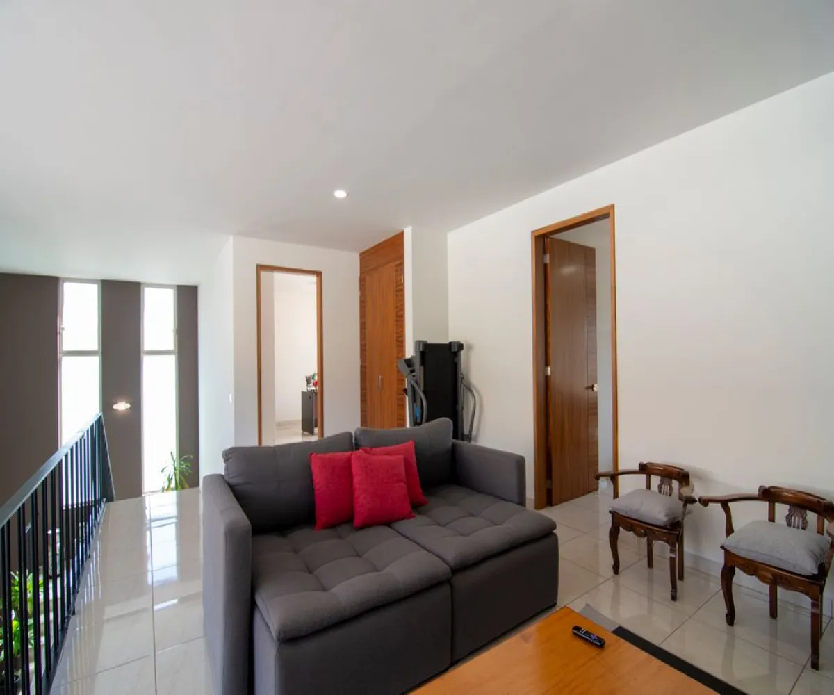 Casa En Venta,Paseo de Las Aves y Jardines de San Sebastián,Rinconada Santa Anita S/N, Tlajomulco de Zúñiga, Jalisco 45650, 1 Cuarto,1 Baño,Rinconada Santa Anita,1,pQ6ZyVZ