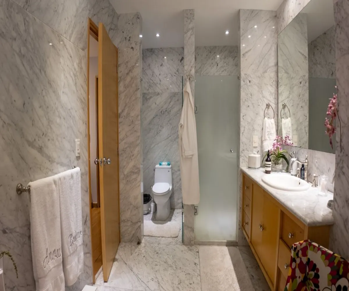 Casa En Renta,Valle Real,Paseo San Arturo Poniente 101, Zapopan, Jalisco 45019, 4 Habitaciones,4 Baños,Paseo San Arturo Poniente,1,phwEpgX