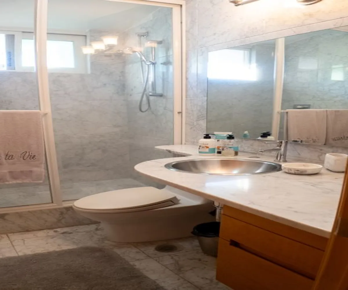 Casa En Renta,Valle Real,Paseo San Arturo Poniente 101, Zapopan, Jalisco 45019, 4 Habitaciones,4 Baños,Paseo San Arturo Poniente,1,phwEpgX