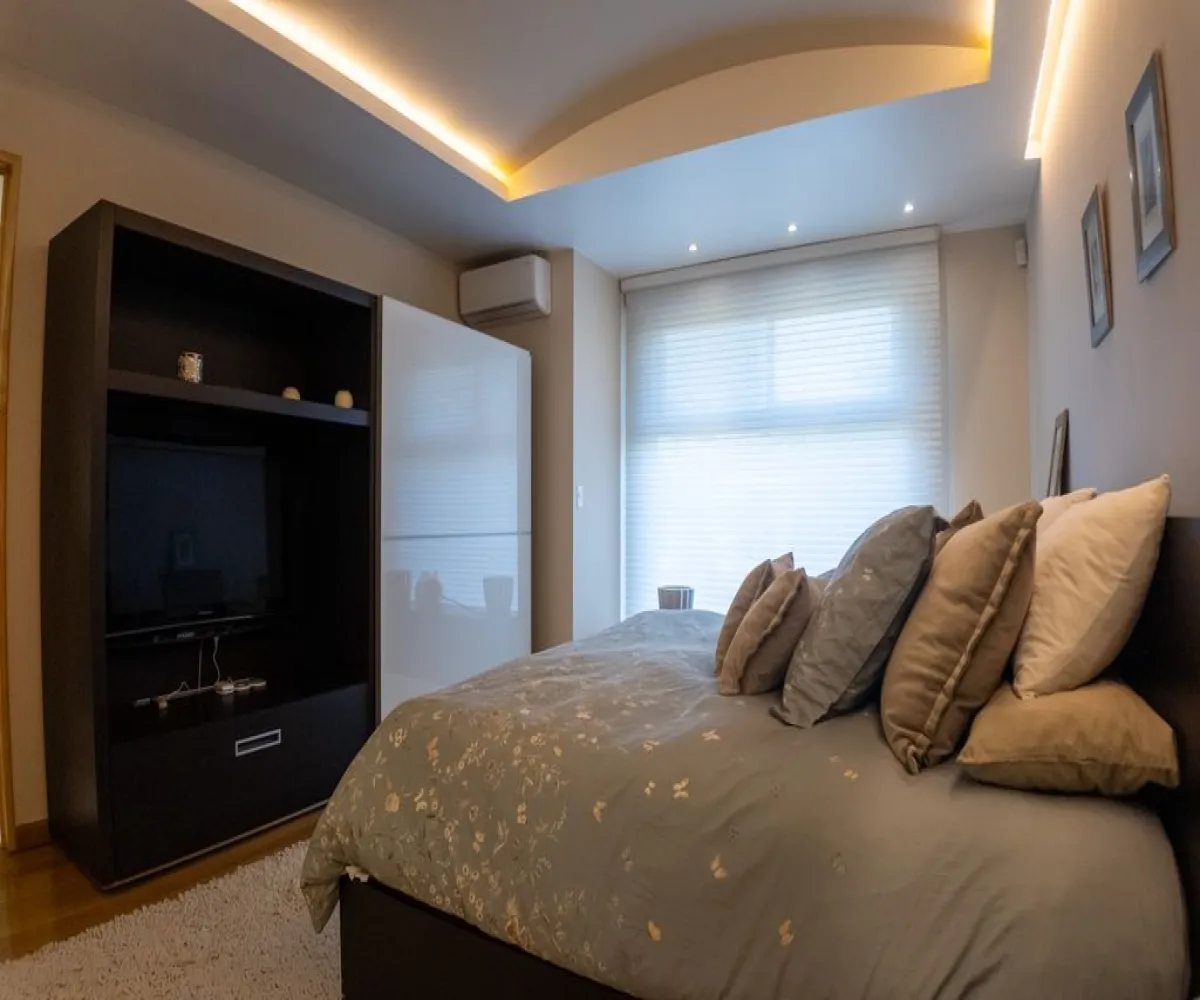 Casa En Renta,Valle Real,Paseo San Arturo Poniente 101, Zapopan, Jalisco 45019, 4 Habitaciones,4 Baños,Paseo San Arturo Poniente,1,phwEpgX