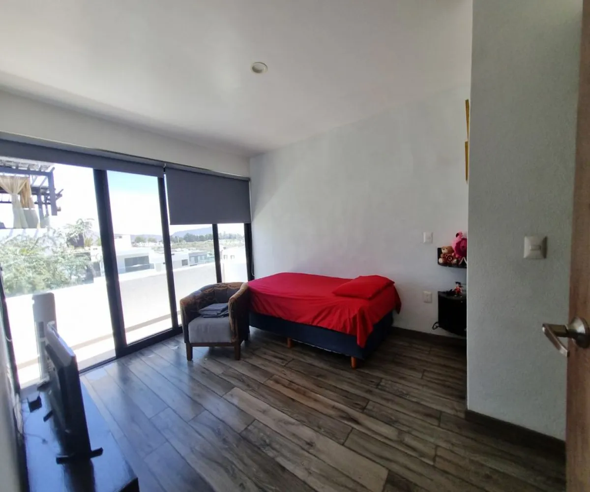 Casa En Venta,Los Robles,Avenida Paseo de los Robles Norte 223 260, Zapopan, Jalisco 45230, 4 Habitaciones,4 Baños,Avenida Paseo de los Robles Norte,4,ph0pWIh