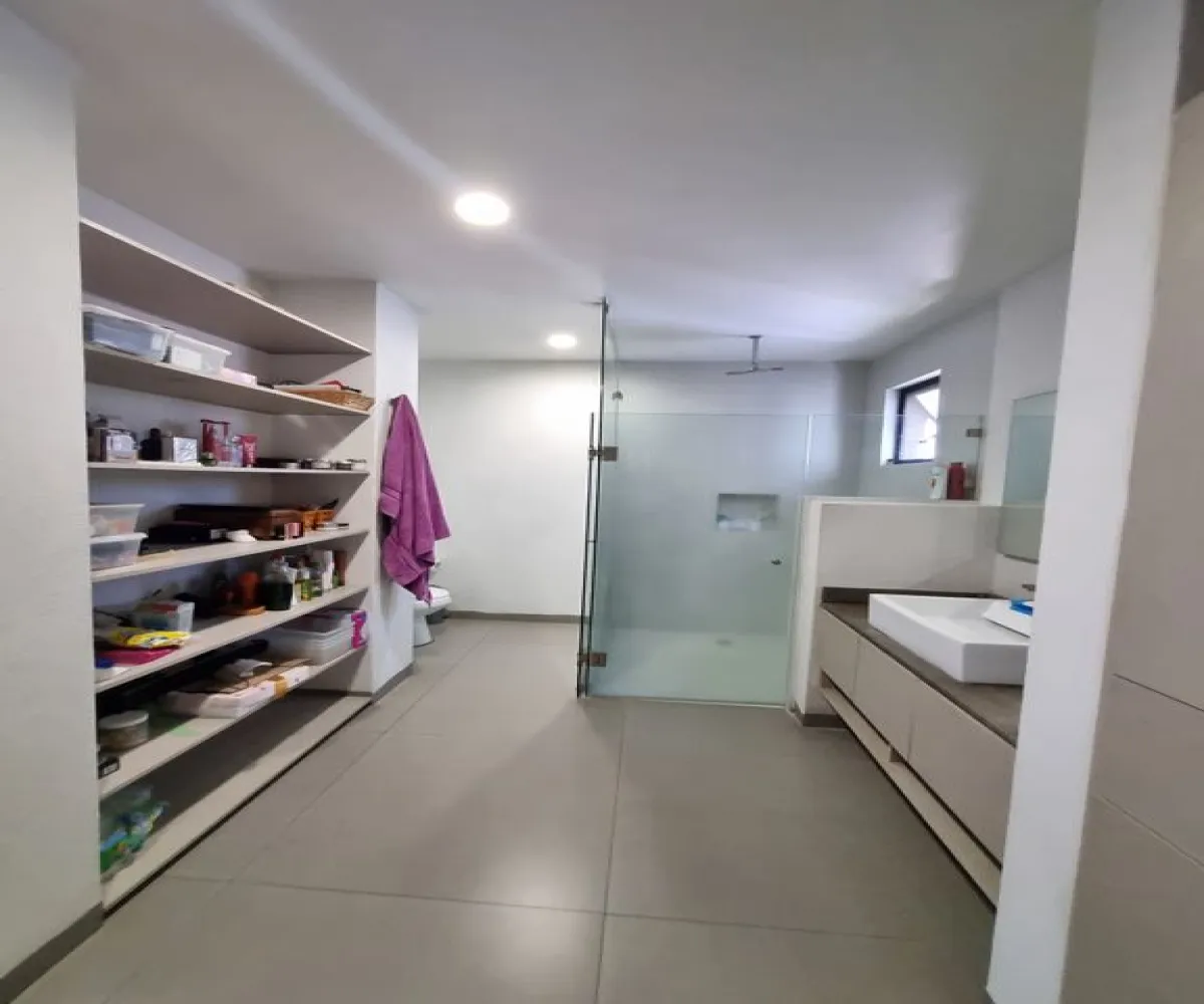 Casa En Venta,Los Robles,Avenida Paseo de los Robles Norte 223 260, Zapopan, Jalisco 45230, 4 Habitaciones,4 Baños,Avenida Paseo de los Robles Norte,4,ph0pWIh