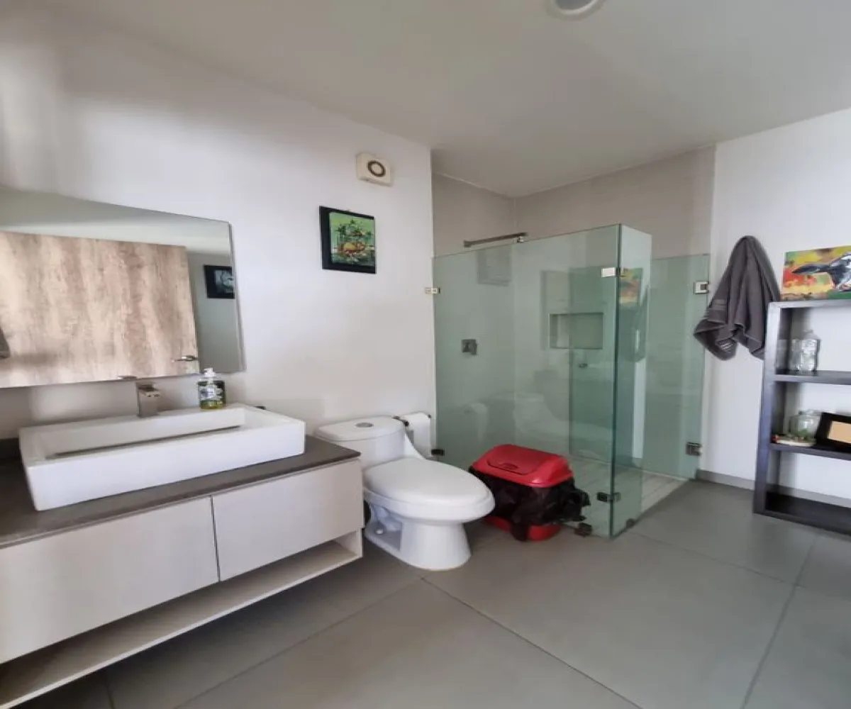 Casa En Venta,Los Robles,Avenida Paseo de los Robles Norte 223 260, Zapopan, Jalisco 45230, 4 Habitaciones,4 Baños,Avenida Paseo de los Robles Norte,4,ph0pWIh