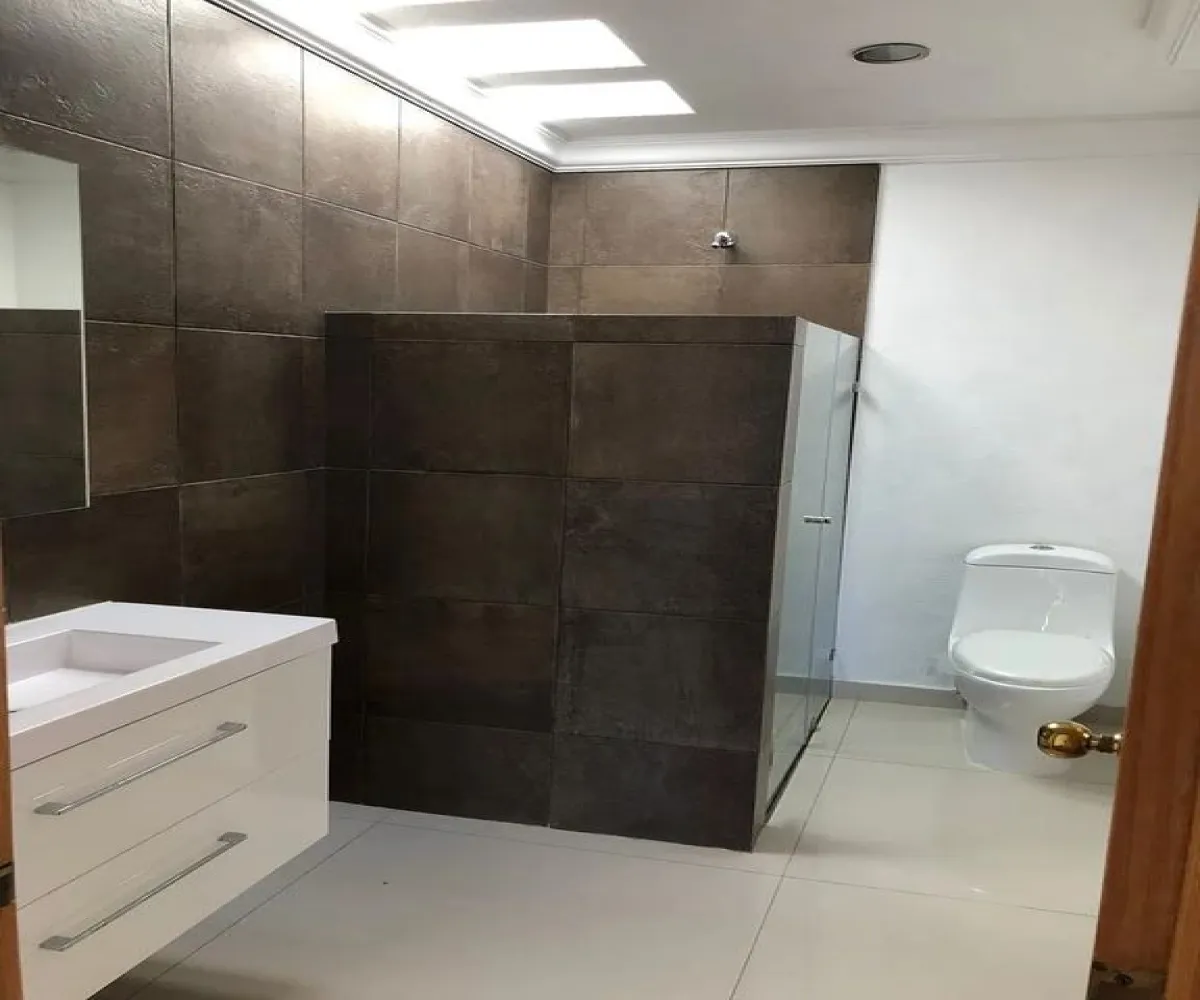 Casa En Renta,Valle Real,Paseo San Jorge S/N, Zapopan, Jalisco 45019, 4 Habitaciones,7 Baños,Paseo San Jorge ,1,p1Bstfl