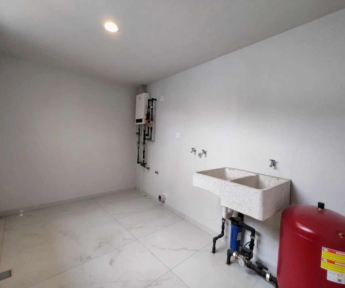 Casa En Venta,Fracc. El Edén,Boulevard Bosques de Santa Anita 2377 C5 #18, Tlajomulco de Zúñiga, Jalisco 45645, 3 Habitaciones,2 Baños,Boulevard Bosques de Santa Anita,3,pd0WgQC
