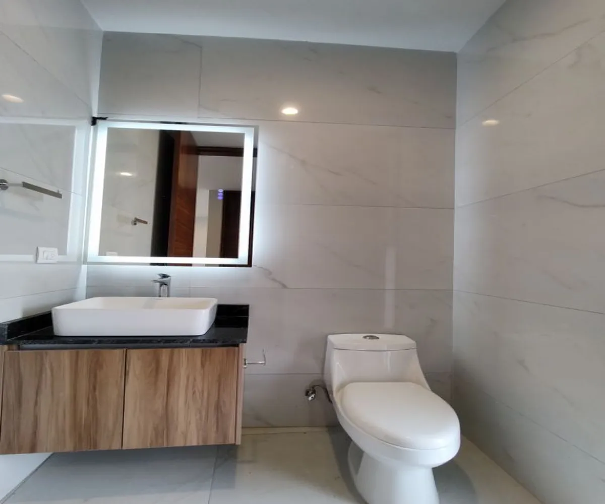 Casa En Venta,Fracc. El Edén,Boulevard Bosques de Santa Anita 2377 C5 #18, Tlajomulco de Zúñiga, Jalisco 45645, 3 Habitaciones,2 Baños,Boulevard Bosques de Santa Anita,3,pd0WgQC