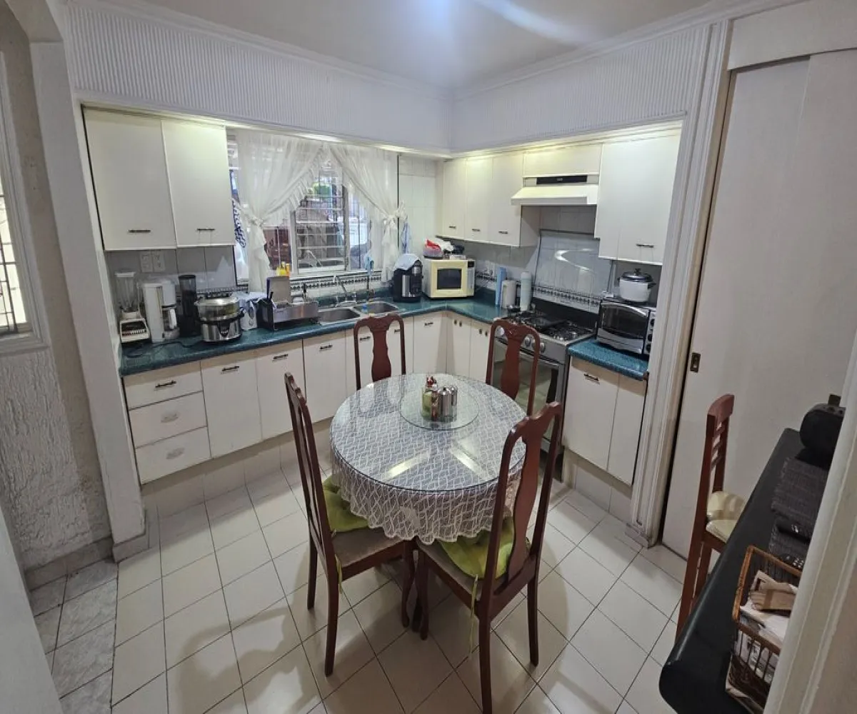 Casa En Venta,Italia Providencia,Calle Ottawa 1051, Guadalajara, Jalisco 44648, 5 Habitaciones,4 Baños,Calle Ottawa,3,pMoQhSX