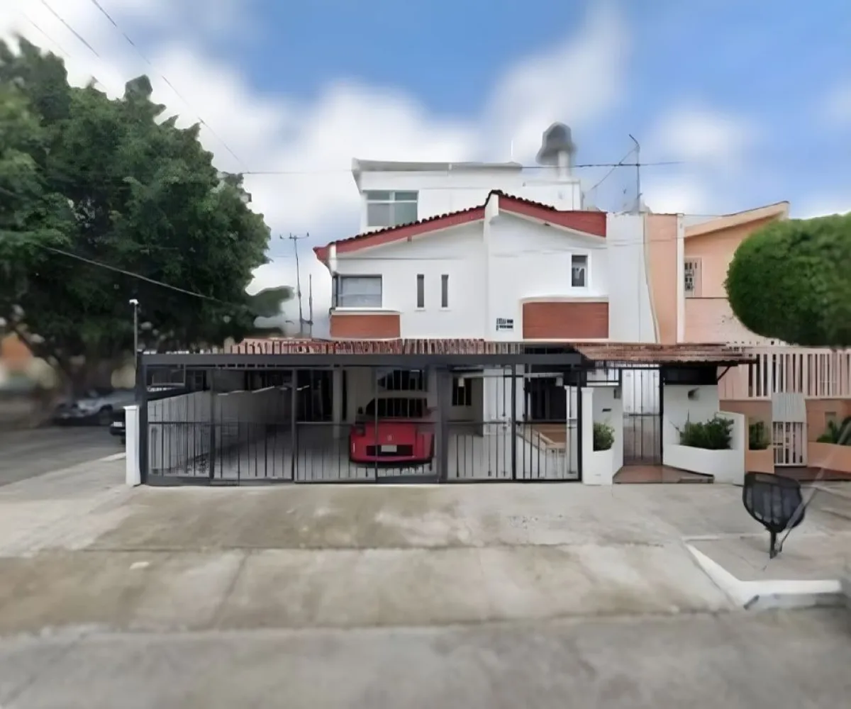 Casa En Venta,Italia Providencia,Calle Ottawa 1051, Guadalajara, Jalisco 44648, 5 Habitaciones,4 Baños,Calle Ottawa,3,pMoQhSX