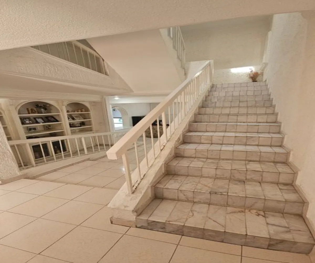 Casa En Venta,Italia Providencia,Calle Ottawa 1051, Guadalajara, Jalisco 44648, 5 Habitaciones,4 Baños,Calle Ottawa,3,pMoQhSX