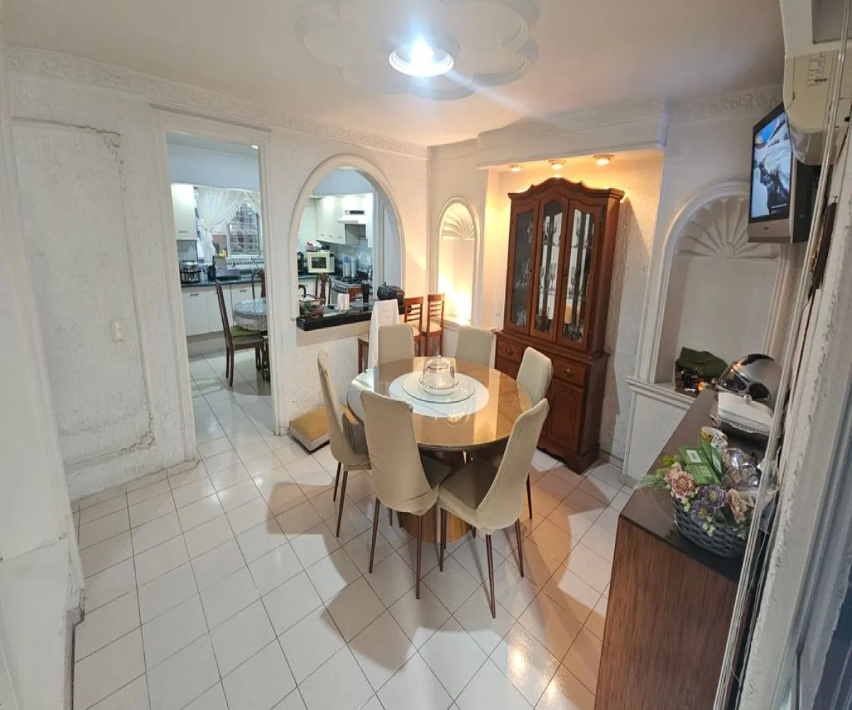 Casa En Venta,Italia Providencia,Calle Ottawa 1051, Guadalajara, Jalisco 44648, 5 Habitaciones,4 Baños,Calle Ottawa,3,pMoQhSX