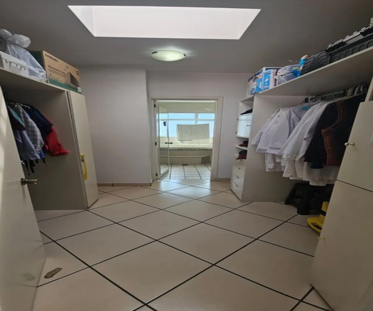 Casa En Venta,Italia Providencia,Calle Ottawa 1051, Guadalajara, Jalisco 44648, 5 Habitaciones,4 Baños,Calle Ottawa,3,pMoQhSX