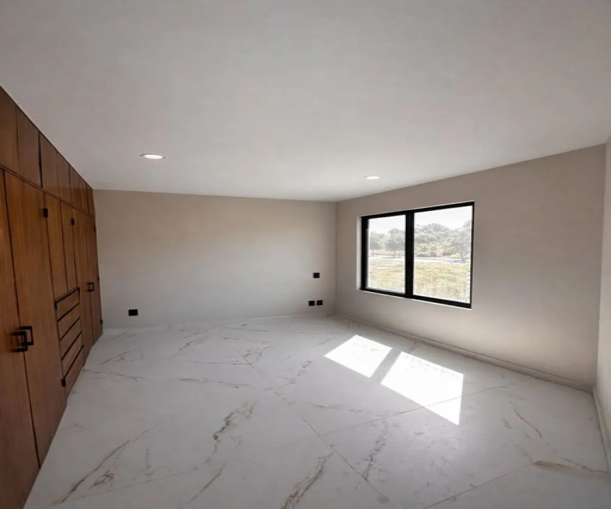 Casa En Venta,Bosques Vallarta,Avenida Inglaterra 3468, Zapopan, Jalisco 45134, 3 Habitaciones,2 Baños,Avenida Inglaterra,3,pPEnjAw