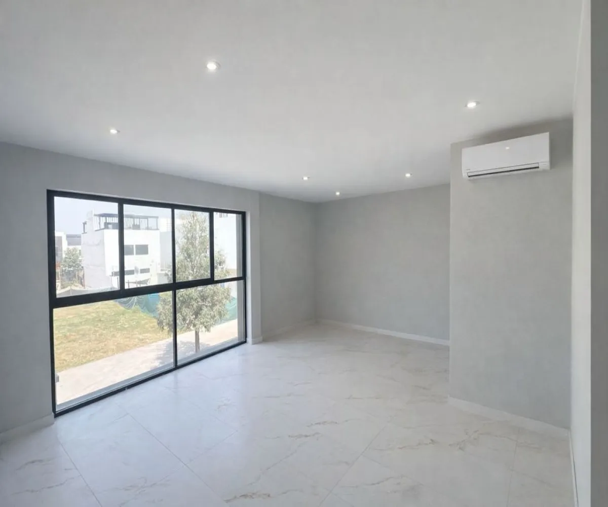 Casa En Venta,Bosques Vallarta,Avenida Inglaterra 3468, Zapopan, Jalisco 45134, 3 Habitaciones,2 Baños,Avenida Inglaterra,3,pPEnjAw