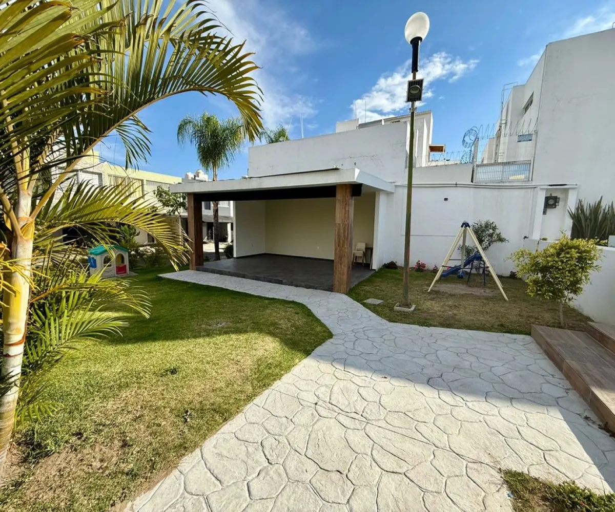 Casa En Venta,Luna Bosque,Calle Privada Bambu 1607, Zapopan, Jalisco 45066, 3 Habitaciones,2 Baños,Calle Privada Bambu,2,p65e2P3