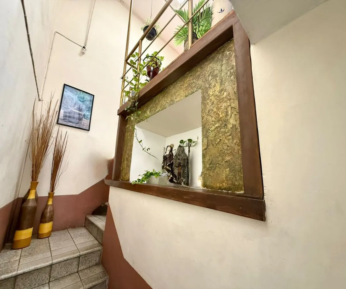 Casa En Venta,Zona Centro,Calle Pavo 323, Guadalajara, Jalisco 44100, 7 Habitaciones,3 Baños,Calle Pavo,2,pScawlX