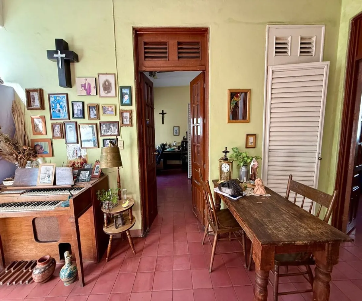 Casa En Venta,Zona Centro,Calle Pavo 323, Guadalajara, Jalisco 44100, 7 Habitaciones,3 Baños,Calle Pavo,2,pScawlX