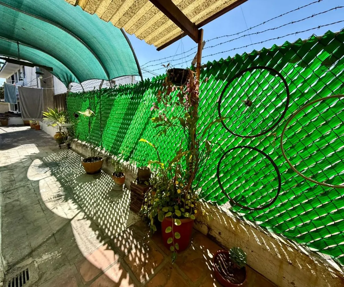 Casa En Venta,Zona Centro,Calle Pavo 323, Guadalajara, Jalisco 44100, 7 Habitaciones,3 Baños,Calle Pavo,2,pScawlX