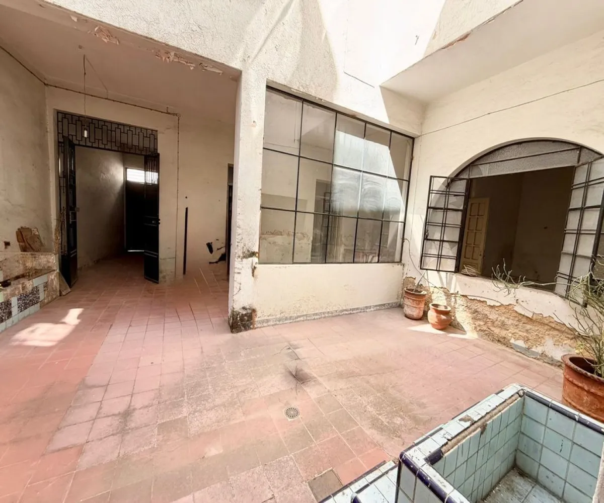 Casa En Venta,Zona Centro,Calle Pavo 323, Guadalajara, Jalisco 44100, 7 Habitaciones,3 Baños,Calle Pavo,2,pScawlX