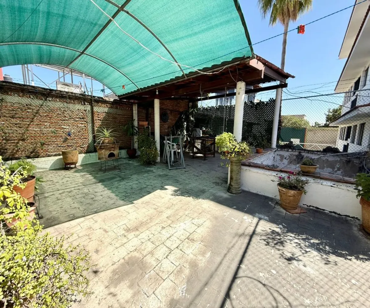 Casa En Venta,Zona Centro,Calle Pavo 323, Guadalajara, Jalisco 44100, 7 Habitaciones,3 Baños,Calle Pavo,2,pScawlX
