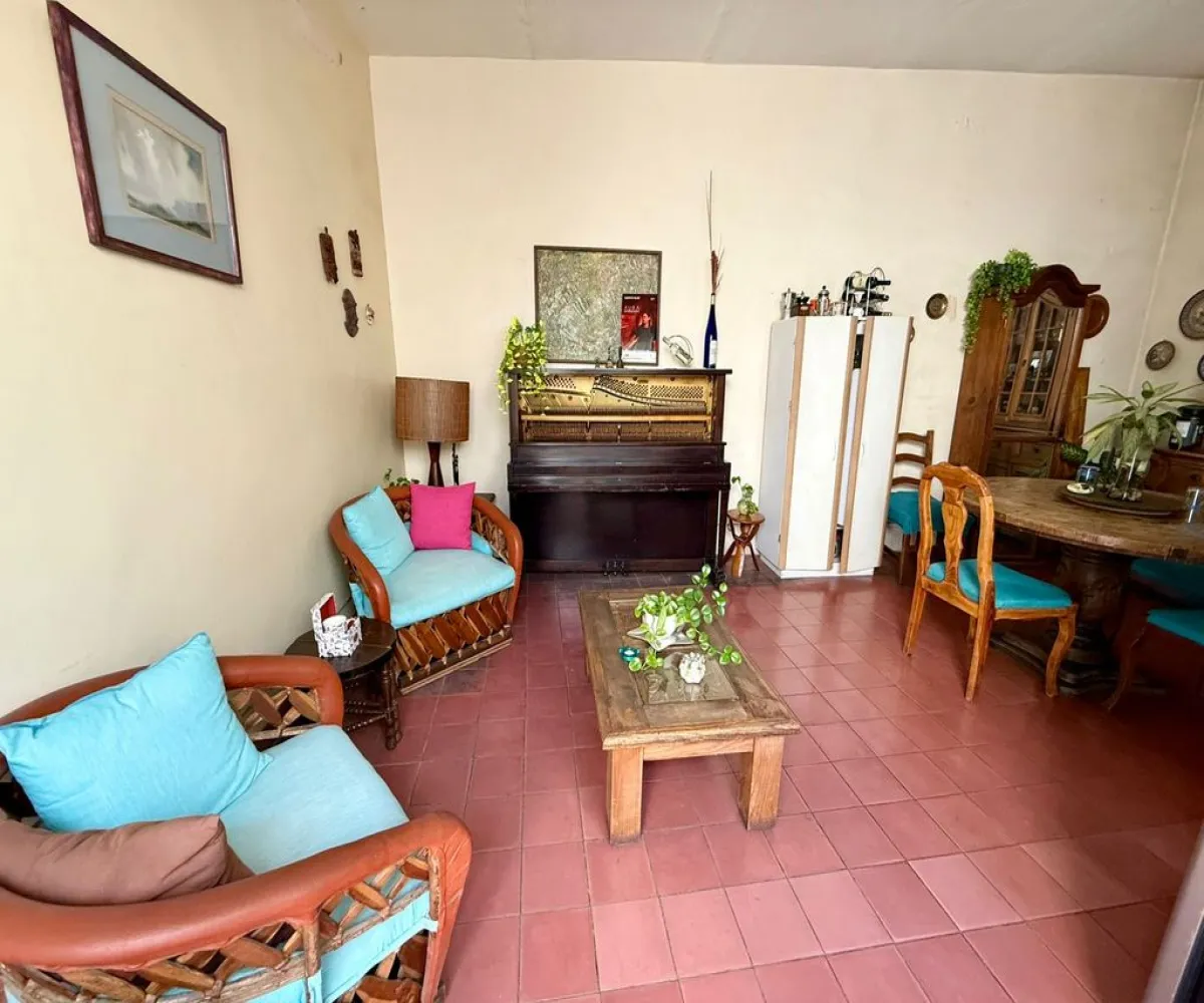 Casa En Venta,Zona Centro,Calle Pavo 323, Guadalajara, Jalisco 44100, 7 Habitaciones,3 Baños,Calle Pavo,2,pScawlX