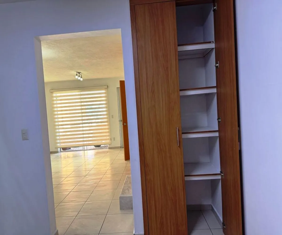 Casa En Venta,San Carlos,Calle Nicolás Bravo S/N, Guadalajara, Jalisco 44460, 2 Habitaciones,2 Baños,Calle Nicolás Bravo,2,p4iw77w