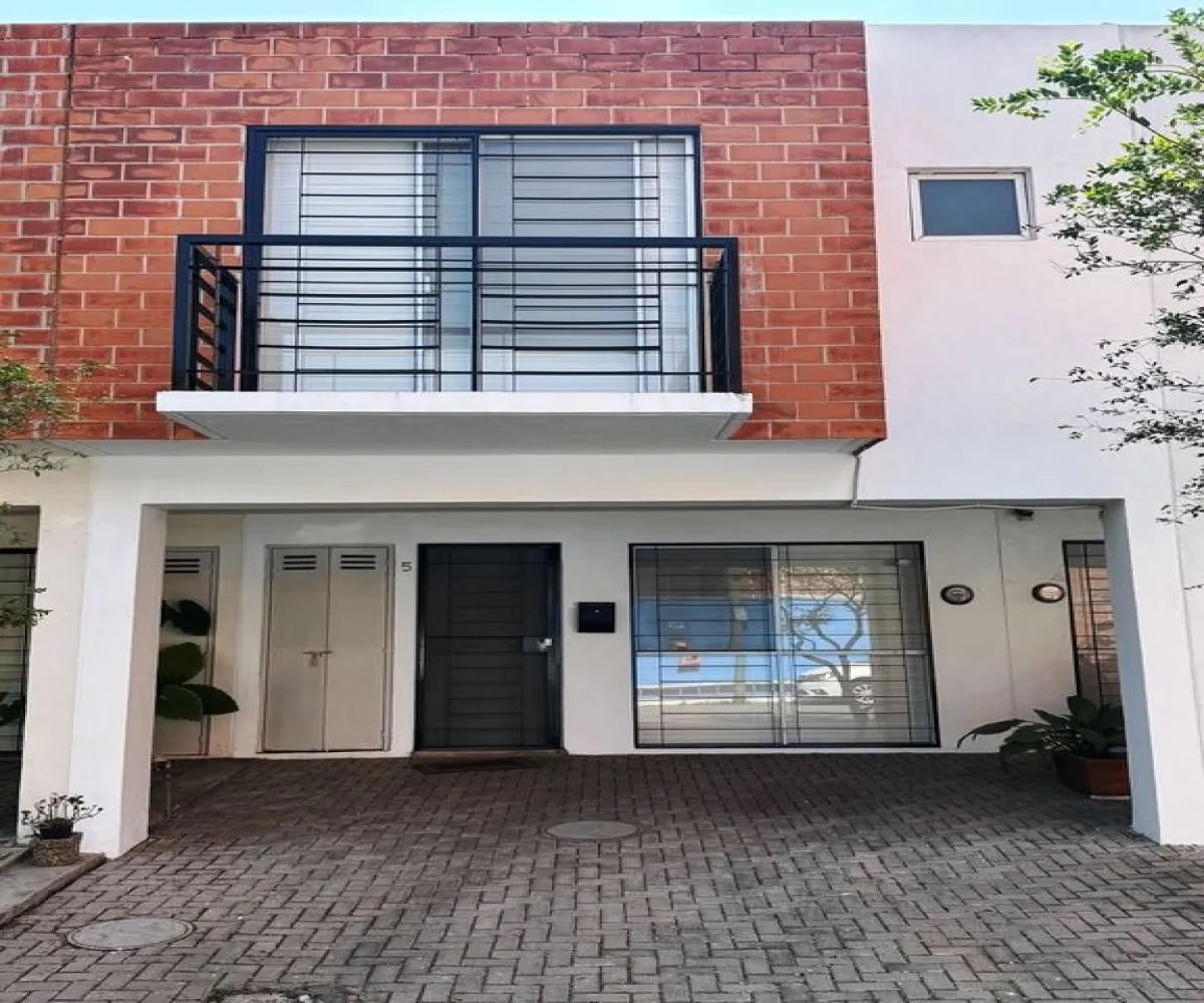 Casa En Venta,San Carlos,Calle Nicolás Bravo S/N, Guadalajara, Jalisco 44460, 2 Habitaciones,2 Baños,Calle Nicolás Bravo,2,p4iw77w