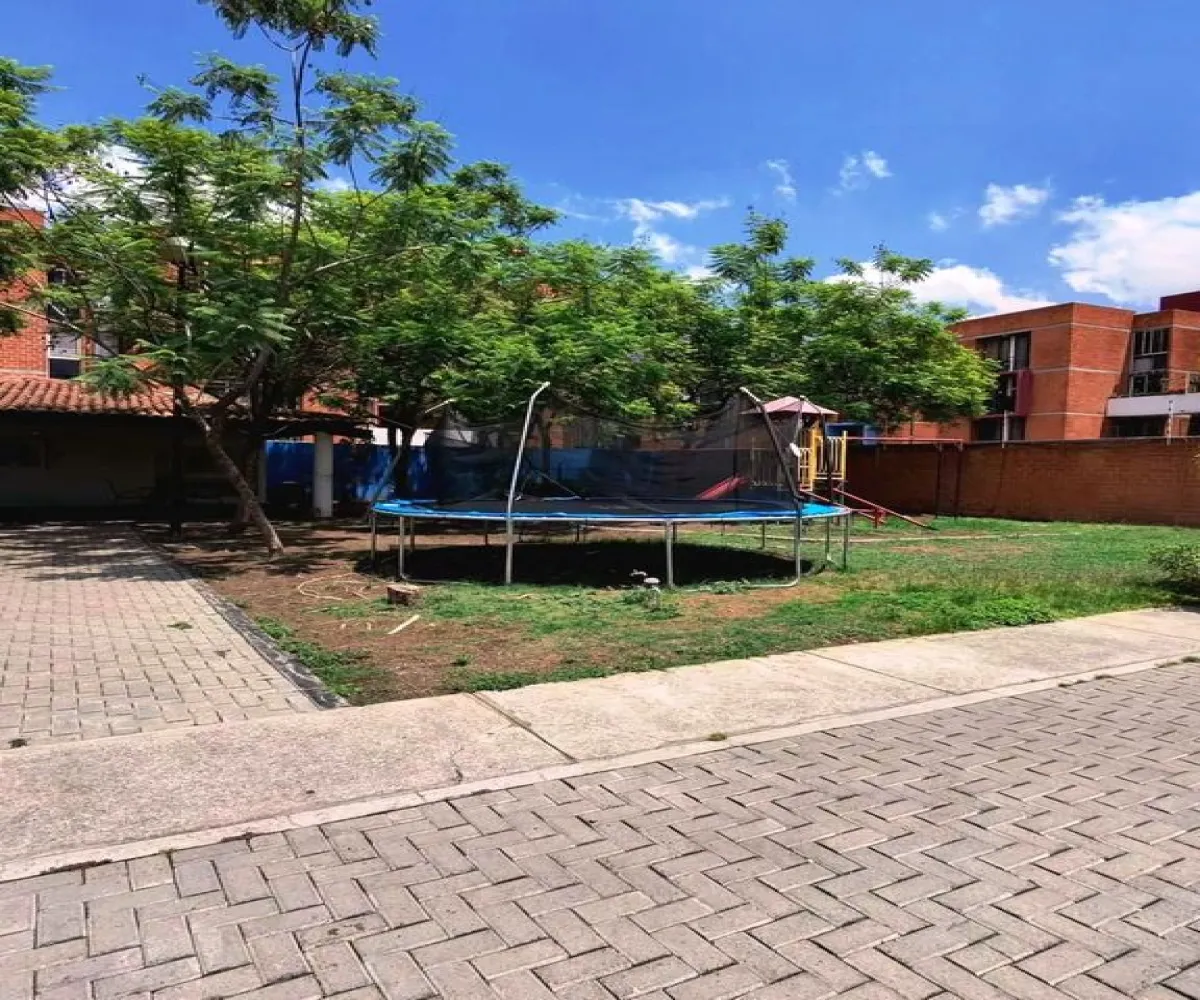 Casa En Venta,San Carlos,Calle Nicolás Bravo S/N, Guadalajara, Jalisco 44460, 2 Habitaciones,2 Baños,Calle Nicolás Bravo,2,p4iw77w