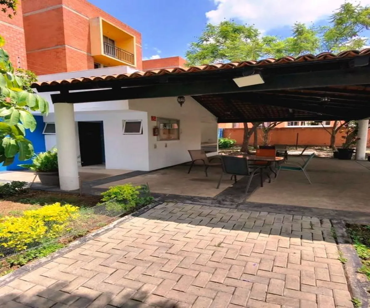 Casa En Venta,San Carlos,Calle Nicolás Bravo S/N, Guadalajara, Jalisco 44460, 2 Habitaciones,2 Baños,Calle Nicolás Bravo,2,p4iw77w